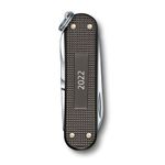 Navaja_Classic_Alox_Ed._Limitada_2022_color_gris_Victorinox_3